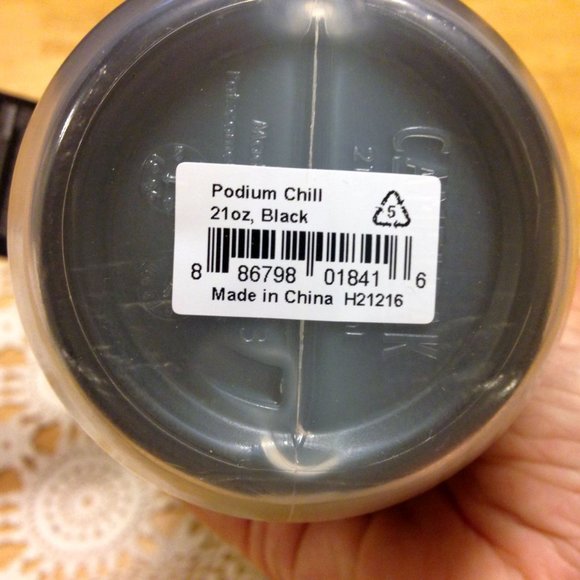 Insulated Hydration Bottle - New Camelbak Podium Chill - Picture 2 of 5